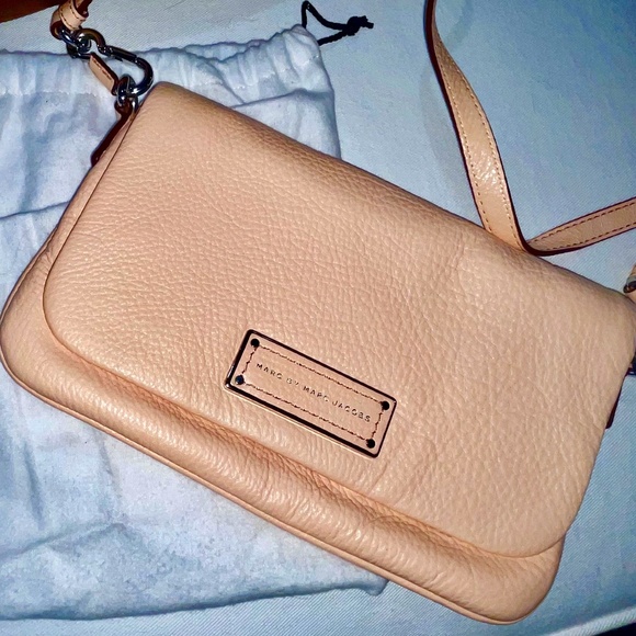 NWOT Marc by Marc Jacobs Peach Crossbody Flap Bag - Picture 1 of 10
